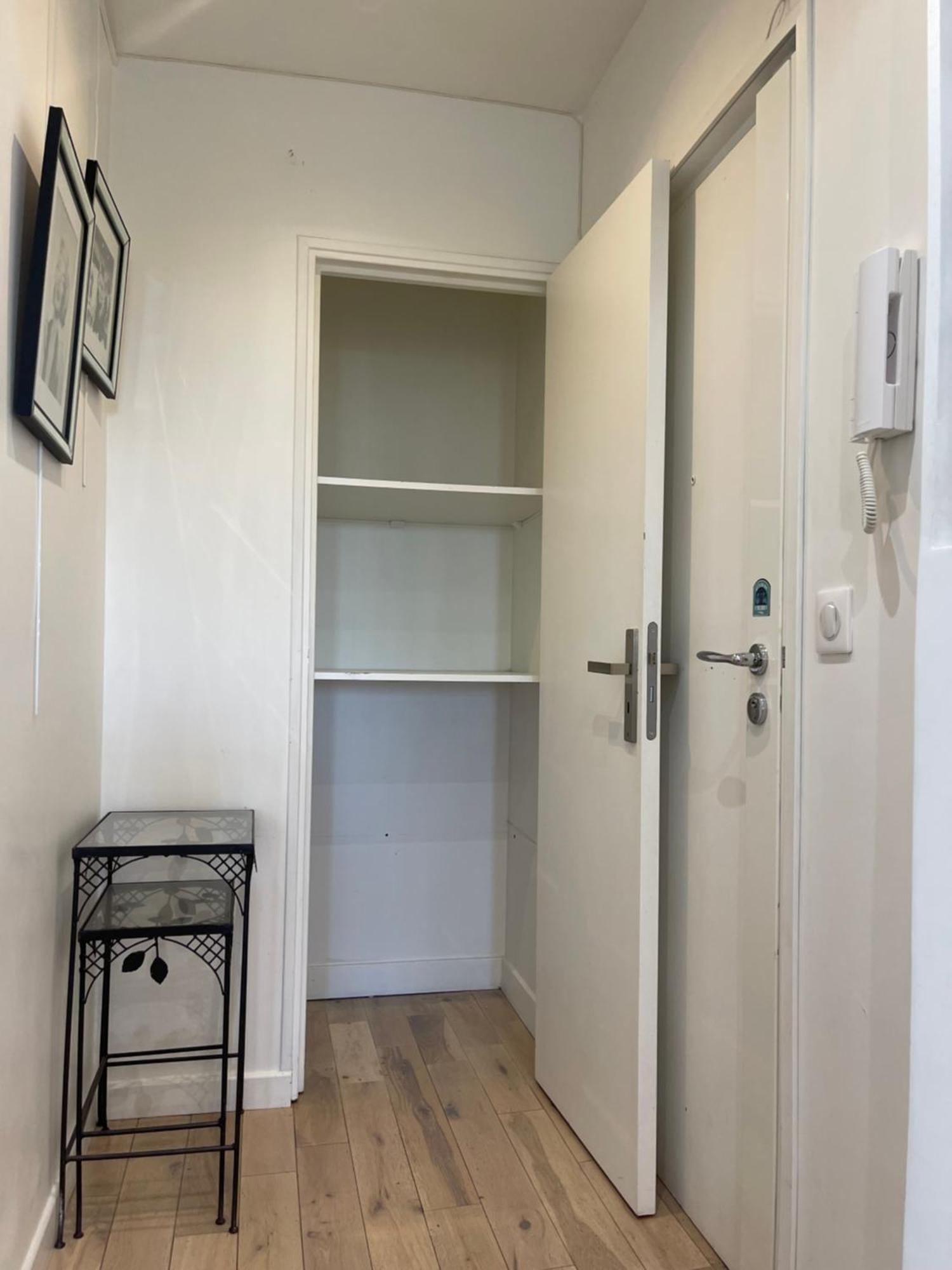 Tres Joli Appartement Mignon Confortable A Paris วิลนูเว-ลา-กาเรนน์ ภายนอก รูปภาพ